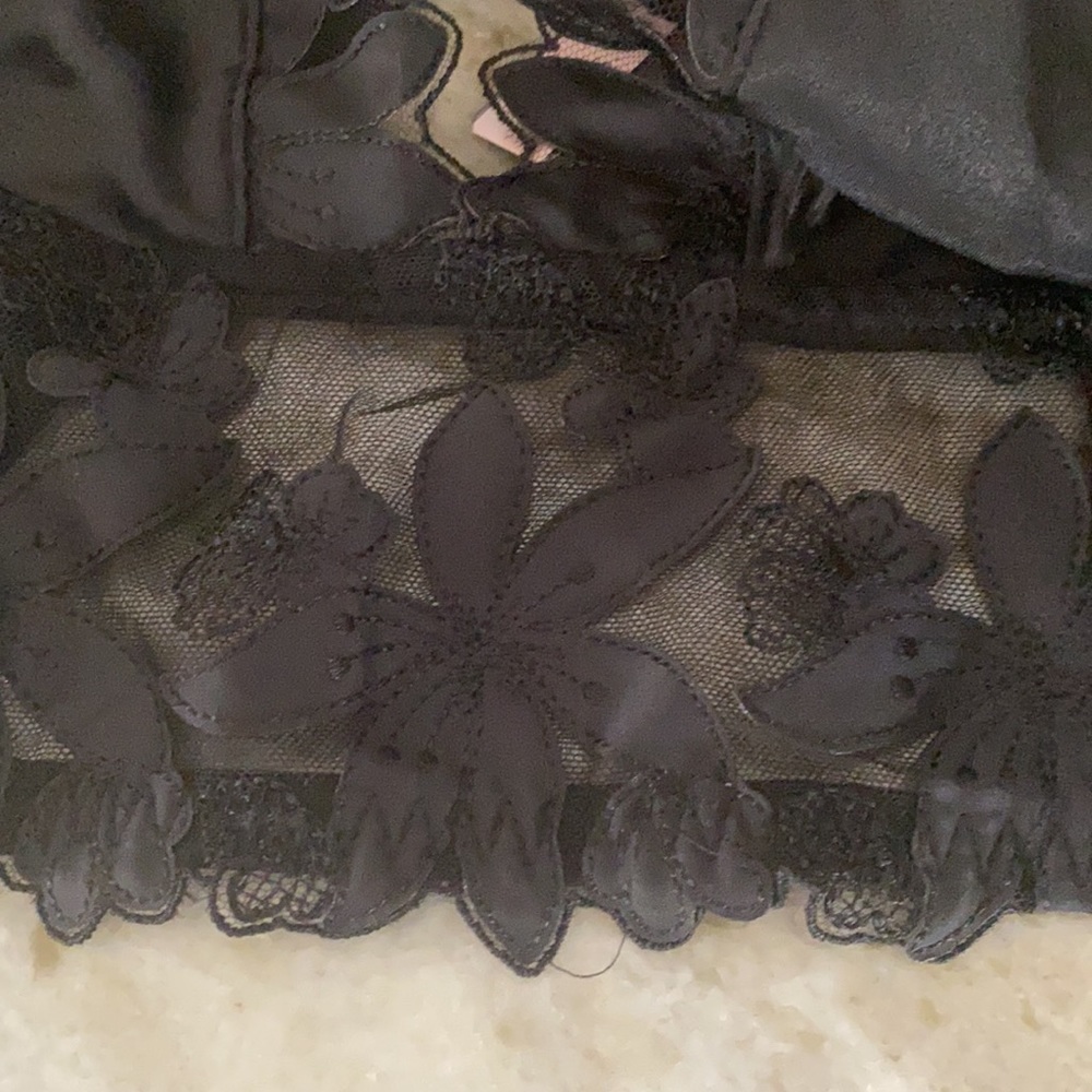 Victoria’s Secret Unlined Floral Embroidere Bra L - Picture 9 of 11